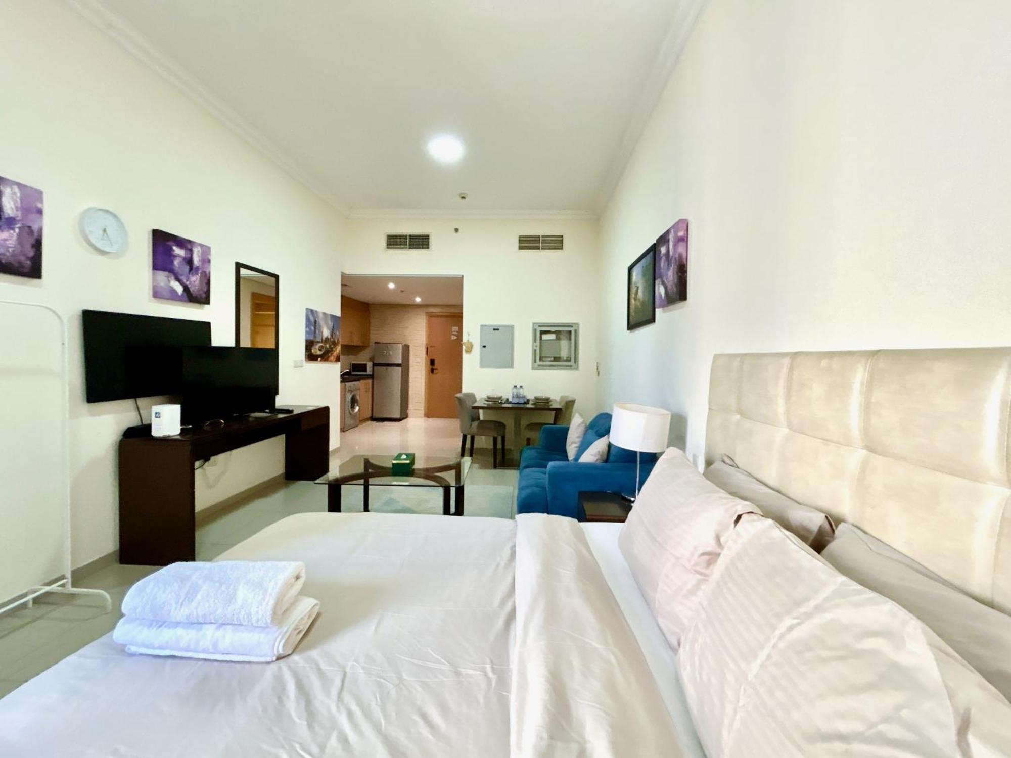 Homes2retreat - In Lincoln Park Sheffield *
